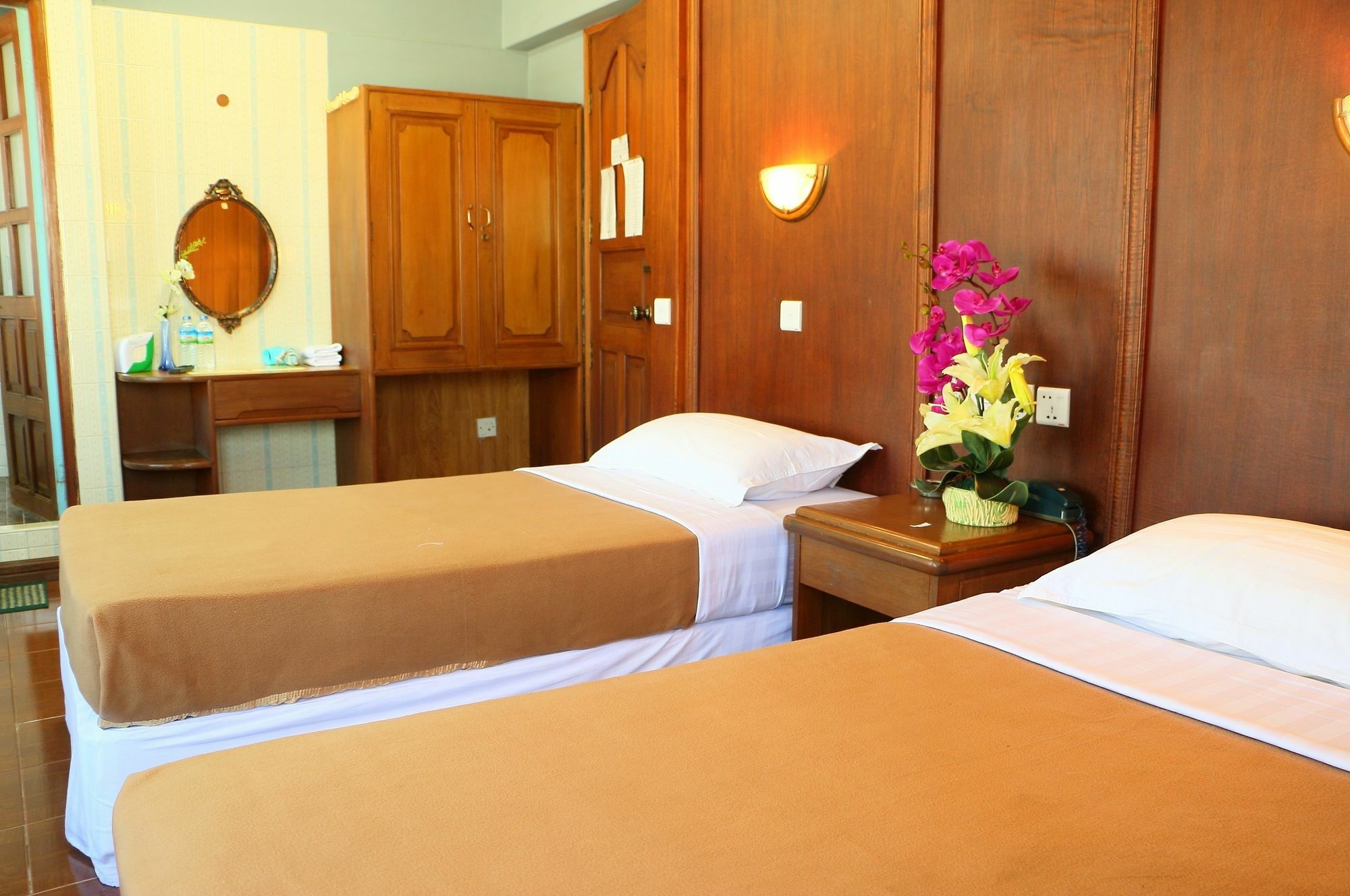 Royal City Hotel Mandalay Exteriör bild
